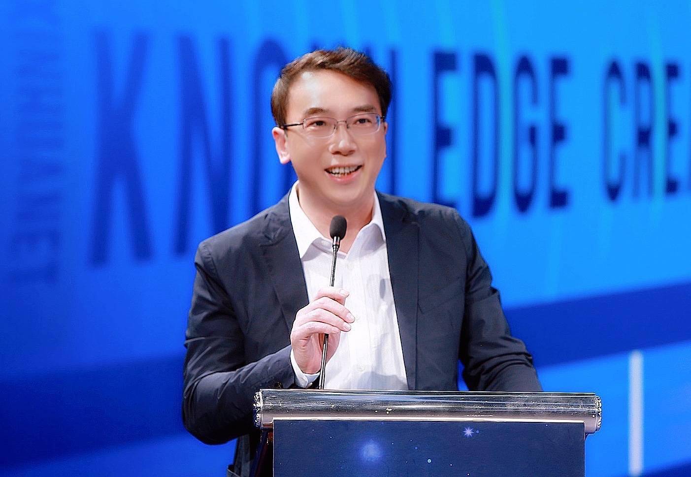 新华网首席运营官,总裁助理,新华网客户端董事长,首席执行官孙巍出席