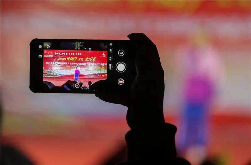 怎么才能让自己的声音更好听一点 97ce8fac061f42458b9c8dfd05dfd20b.jpeg