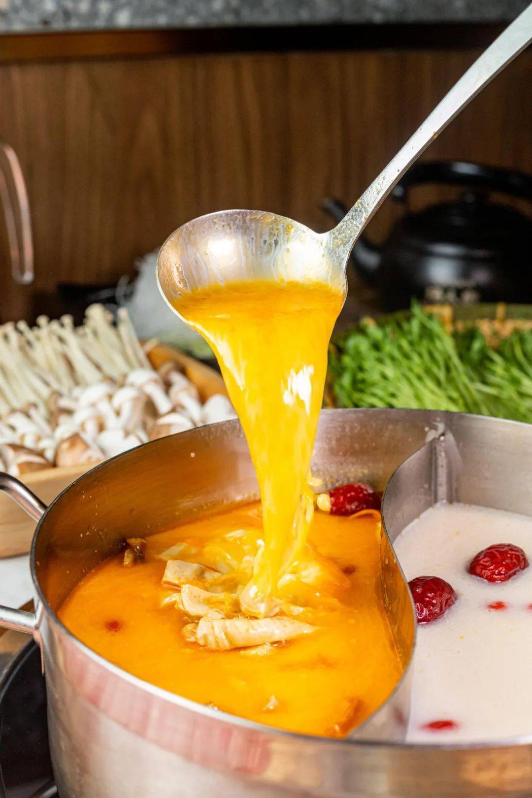 爆料锅底 全场菜金5.8折!等了1年,厦门这店又要挤不进去了.