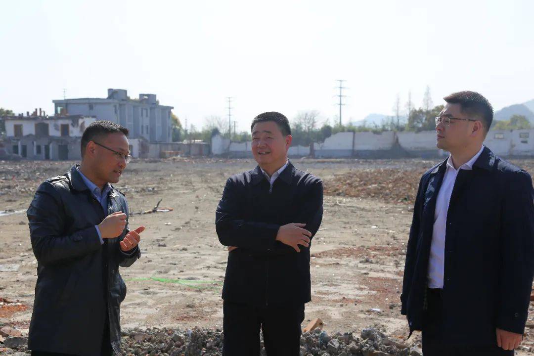 叶双猛来镇召开沿山大河治理工作专题会议