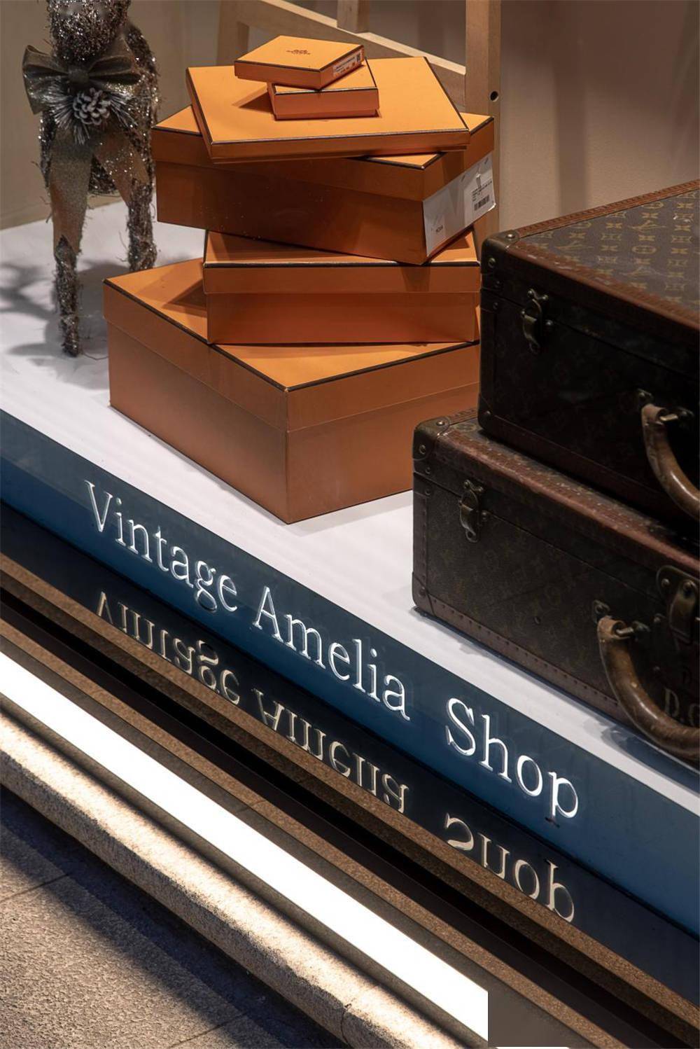 桓茂装饰 | 海信天悦奢侈品店_condole