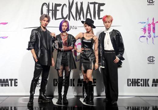 韩国男女混合组合checkmate新单曲发布会