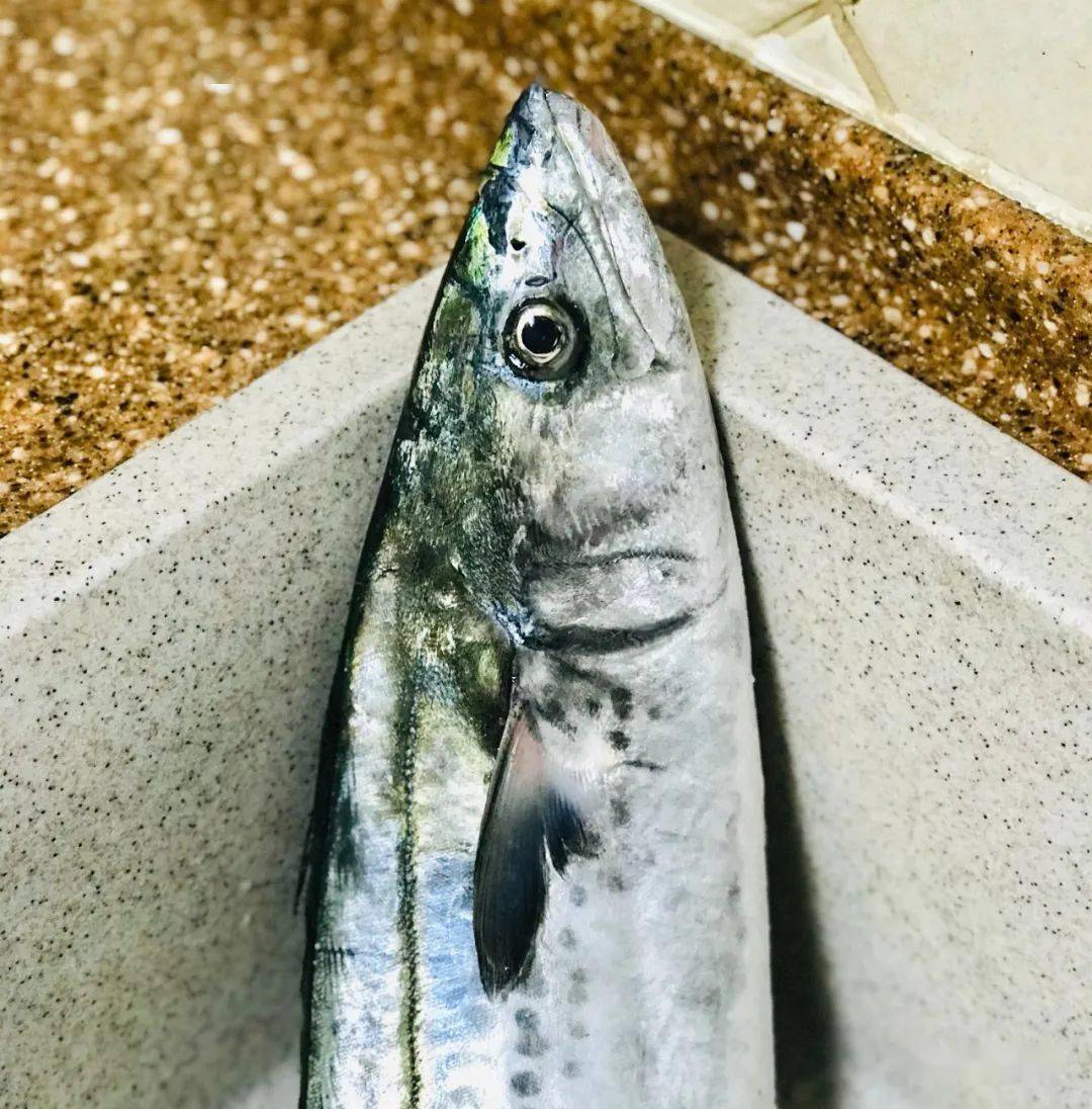 䲠鯃的做法,一鱼二吃.头尾雪菜笋丝大烧.