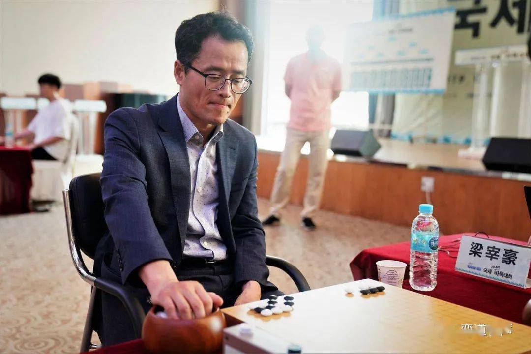 每日佳局往事斑驳厚重富士通杯回顾系列160王立诚复仇梁宰豪韩国天王