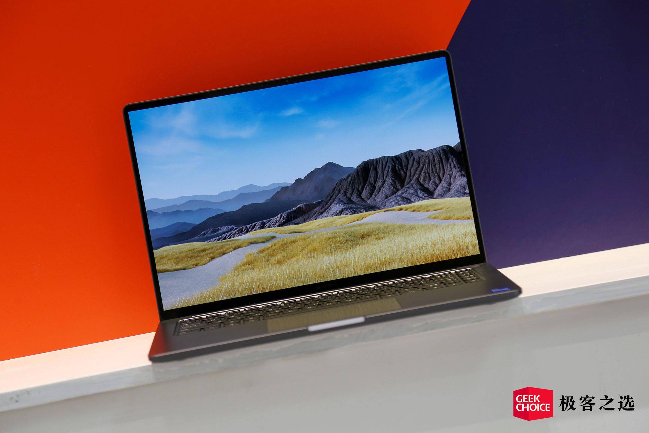 小米笔记本 pro 评测:6499 元的 oled 笔记本,你想过吗?_屏幕