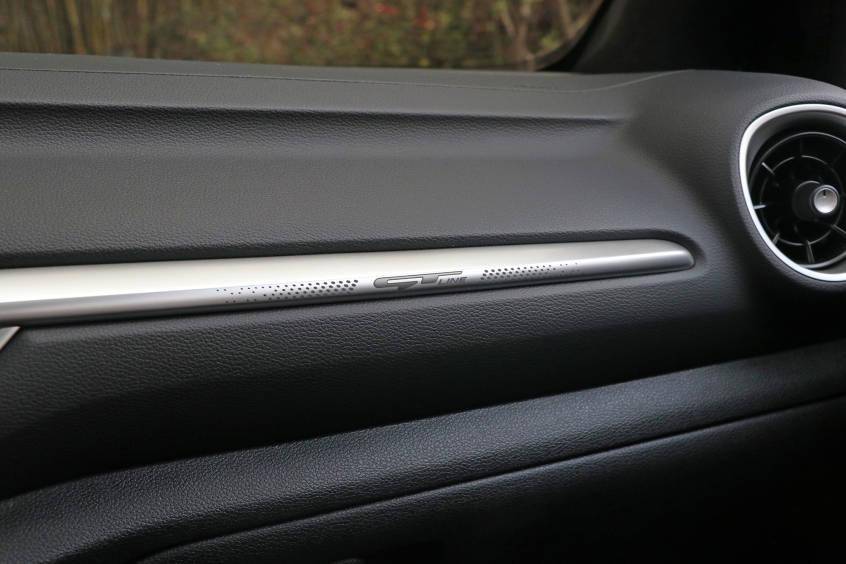 搪塑材质就比硬塑料高级只是工艺不同