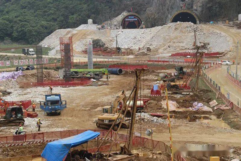 大干120天喜迎建党100周年大新至凭祥高速公路四标项目举行劳动竞赛暨