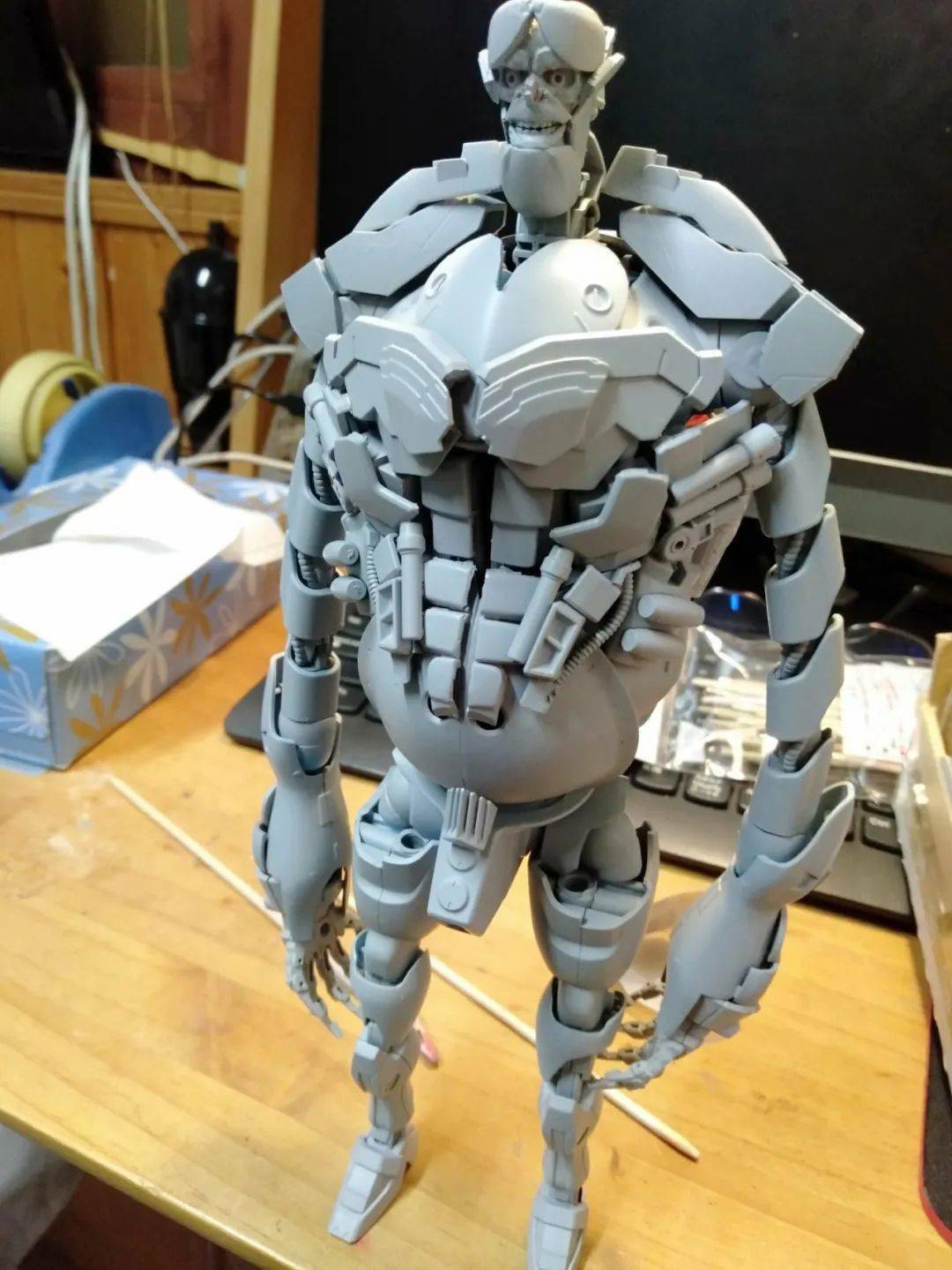 用高达拼出来的野兽巨人?这脑洞太大了