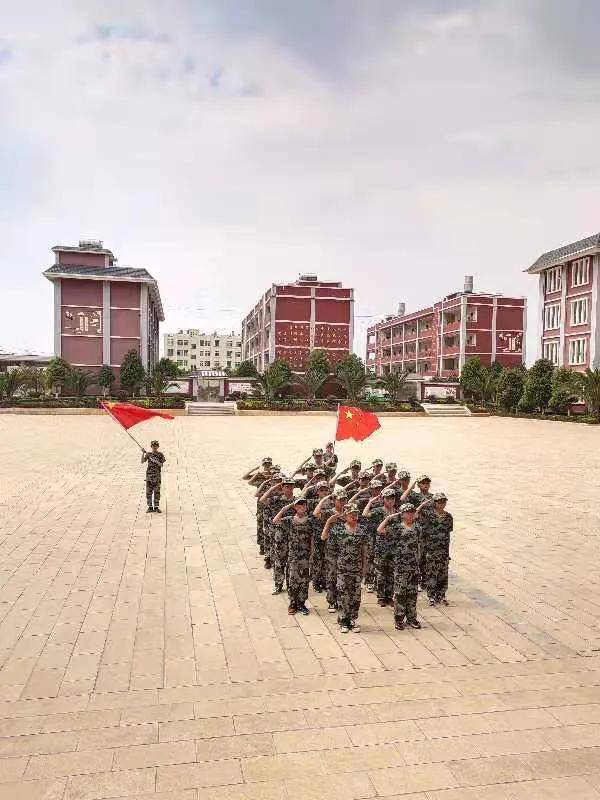陆良县大莫古镇第一中学七年级音乐实践展示活动