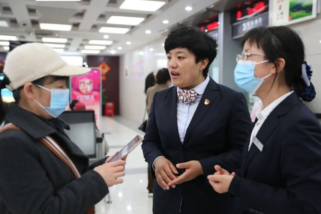 微笑张晓勤:信仰是内心的光_工作