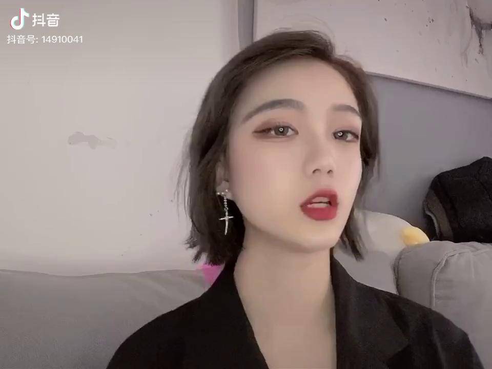 精神小妹版眉毛吗