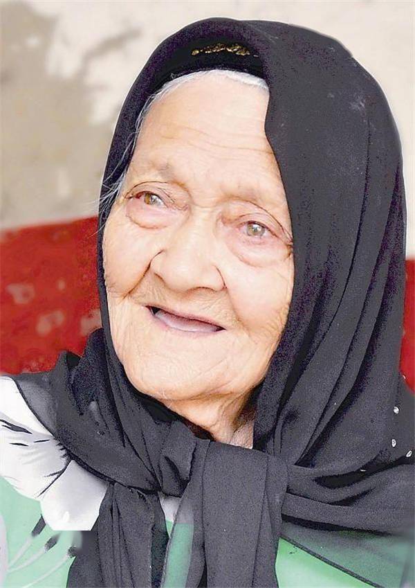 但是罗美珍老人在2013年的时候还是离开了人世,享年128岁.