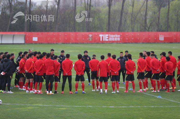 闪电新闻最新今天 1efc1fa887c0465a954bfd44b6226302.jpeg