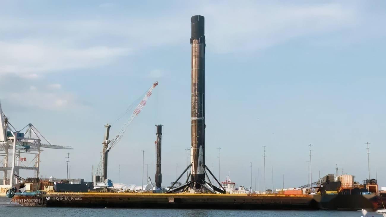 马斯克的火箭都重复用9次了,这技术不服不行啊_猎鹰