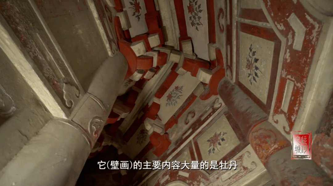 一"来"走进虎丘塔内,不同楼层墙壁上的壁画,记录着过往的故事.