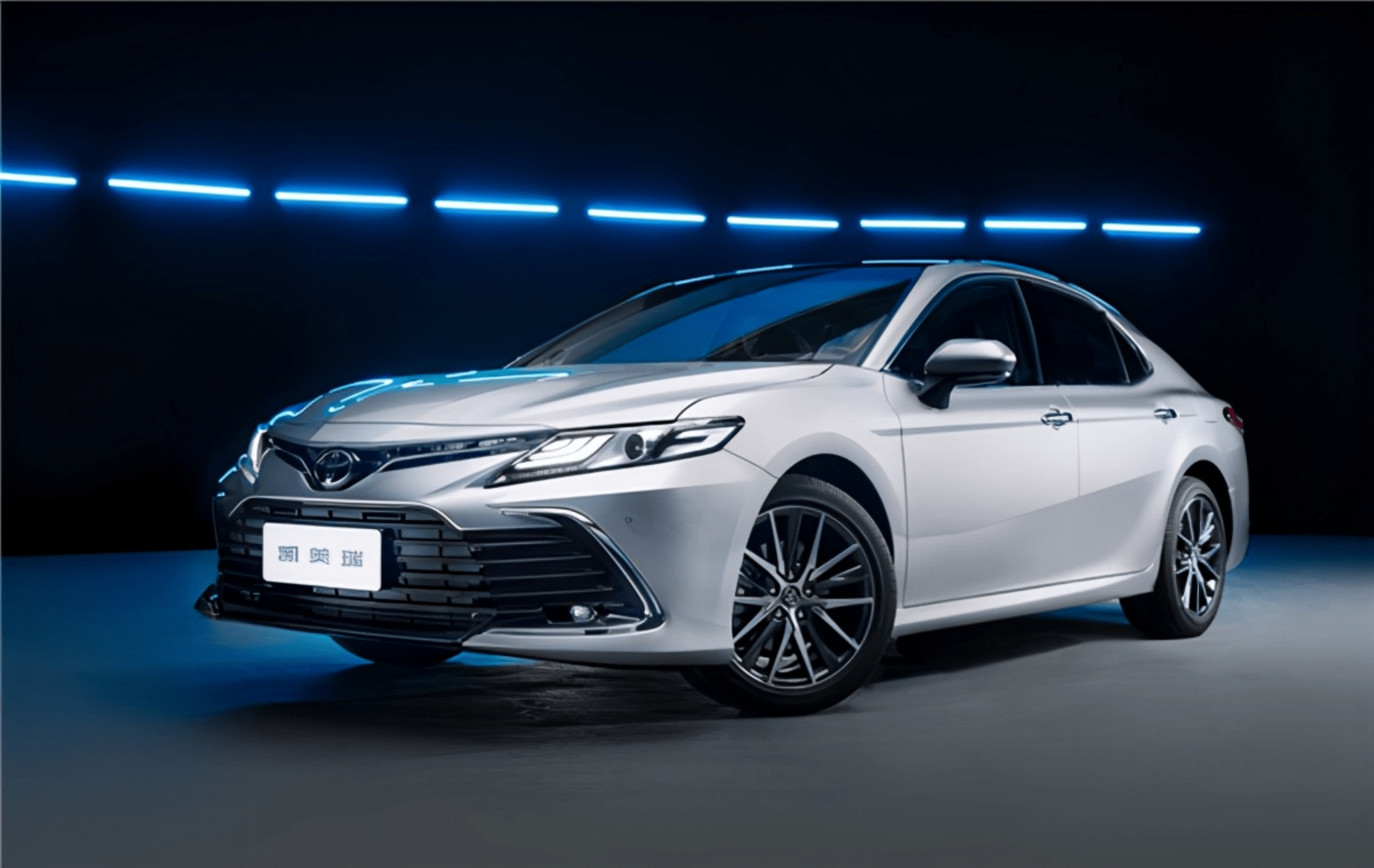 上海车展该看谁?第十代雅阁对比2021款凯美瑞,老对手竞争升级