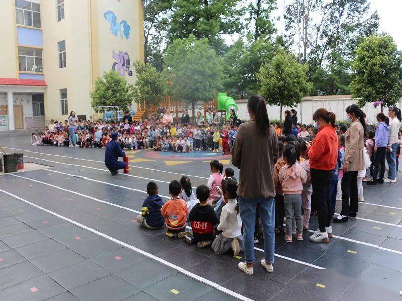 【楚雄武定】幼兒園萌娃快樂學消防