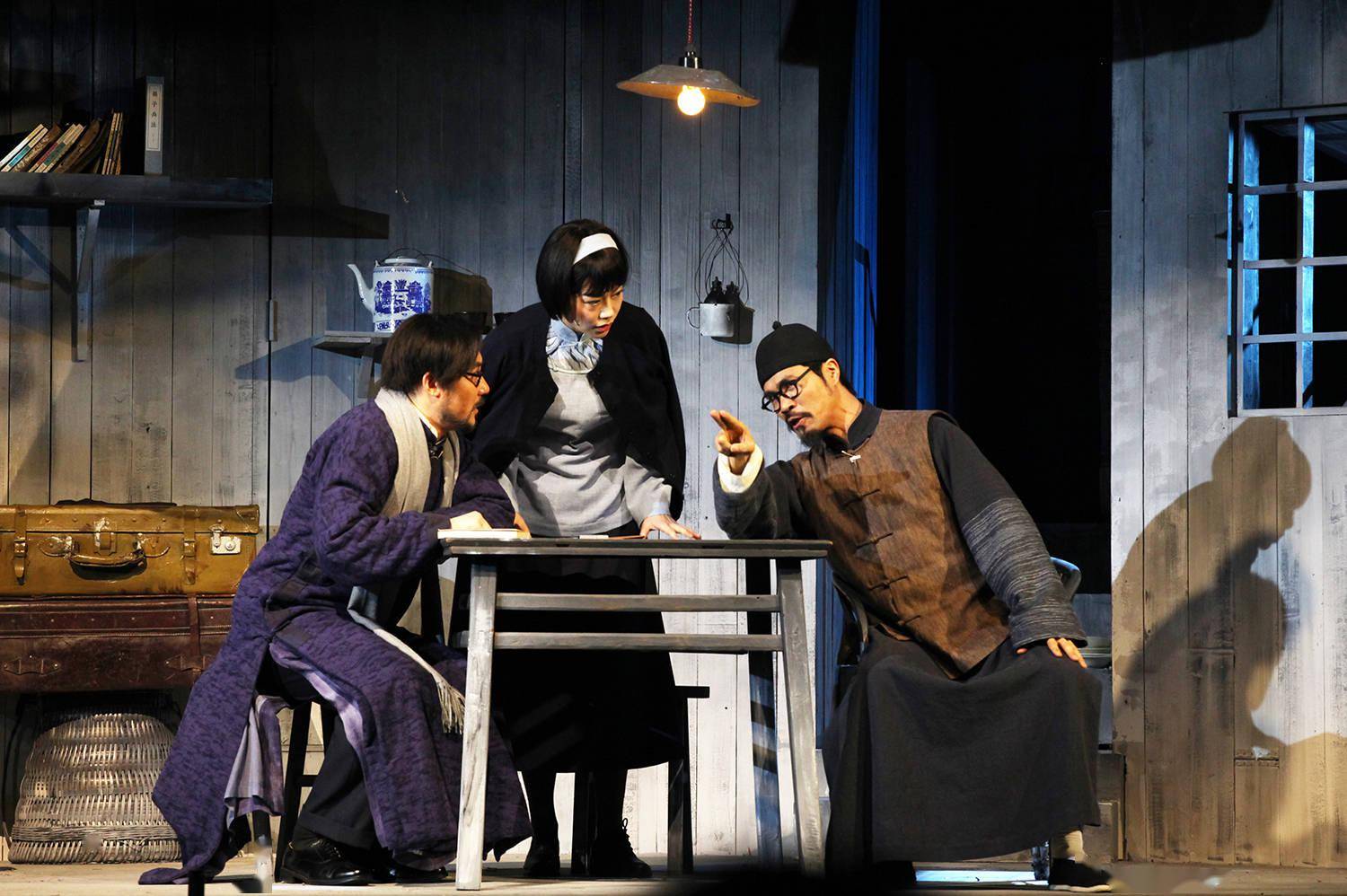 新版抗战话剧《雾重庆》在渝首演