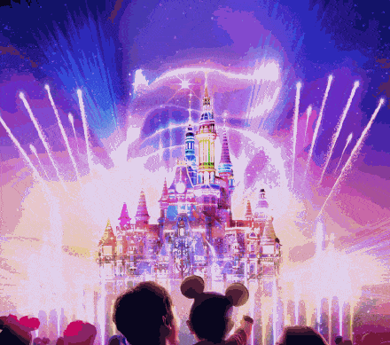 迪士尼全新烟火秀“奇梦之光幻影秀”