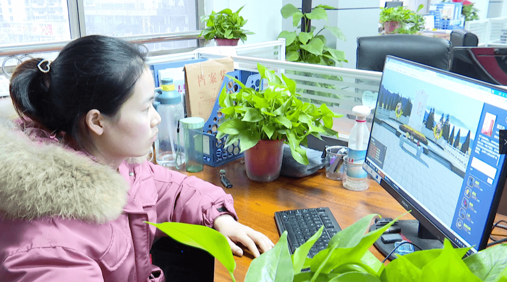 临泉二中开展"我们的节日·清明节"主题活动,学生通过登陆中华英烈网