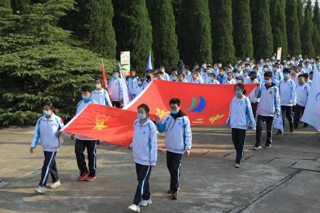 培养民族自信心,自尊心和民族自豪感,3月25日,巢湖市第二中学七年级