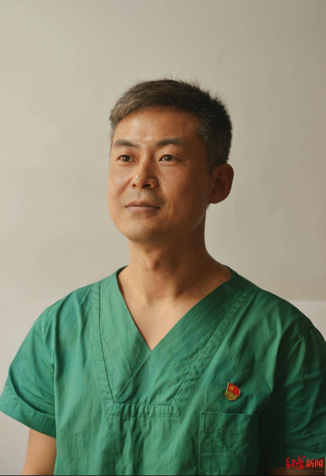 跨世纪的英雄相惜94岁解放战争老兵患癌援湖北医生为其挑战超高龄手术