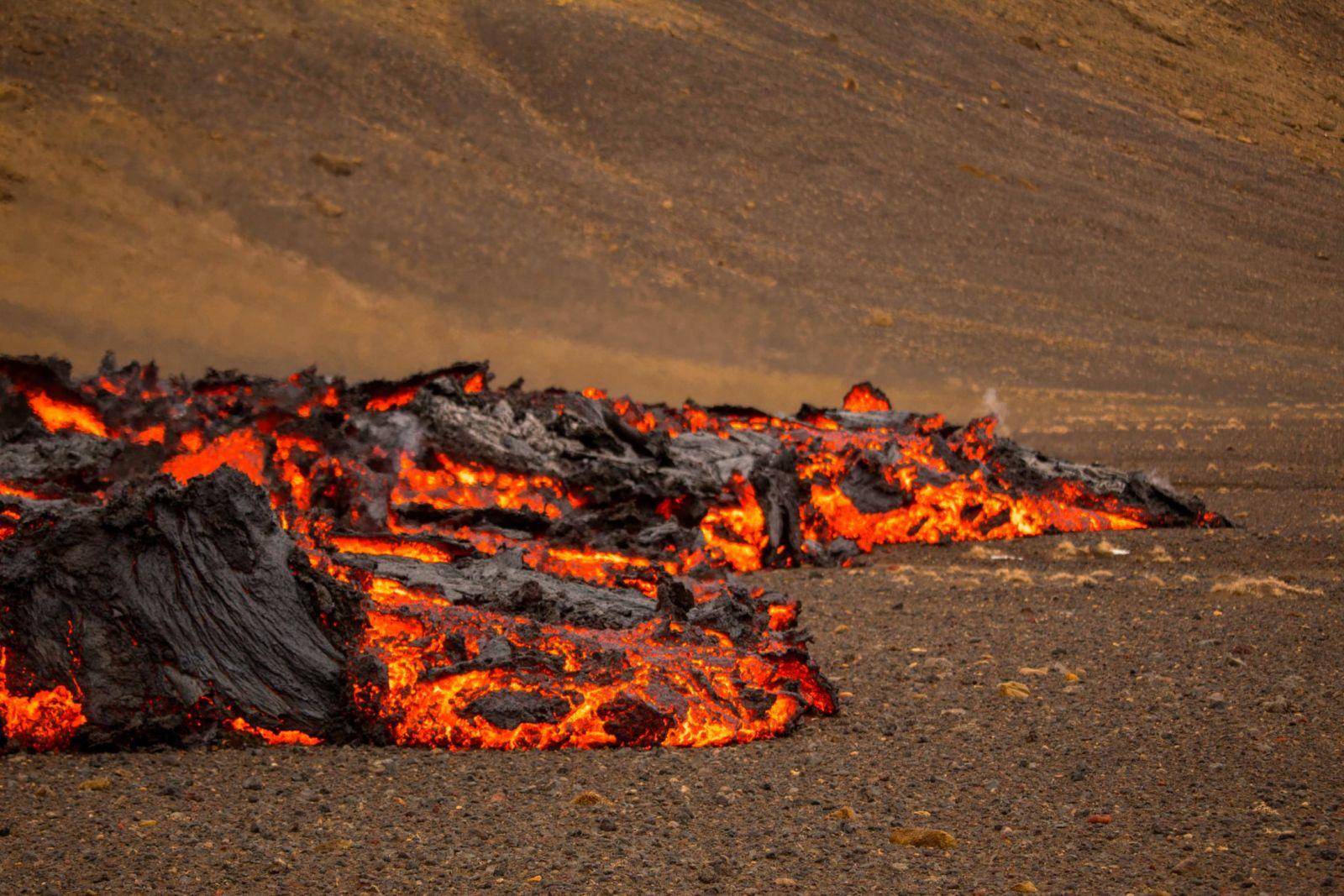 岩浆烧死人图片图片