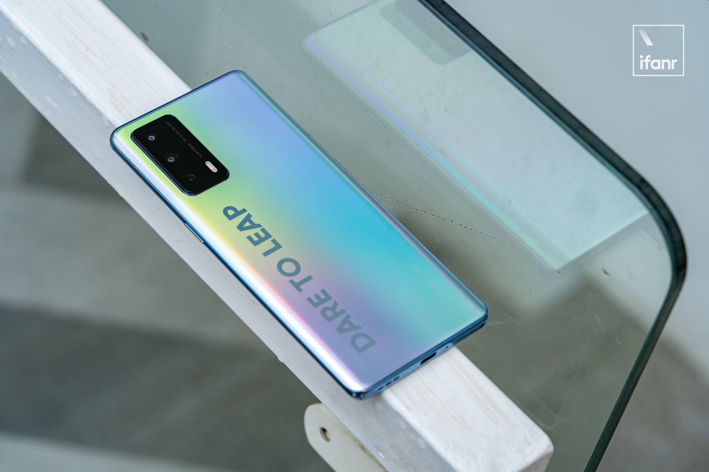 realme的首款曲面屏真我x7pro至尊版图赏