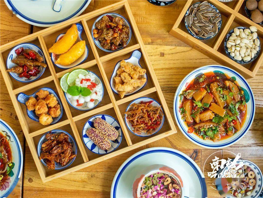 20元就能吃到的九宫格四川小吃想拍美照又想解馋来这儿就对啦