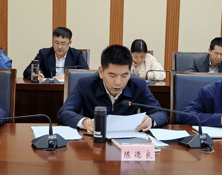 4月6日下午,金华市政府副秘书长邵志坚带队对东阳市法治政府建设工作