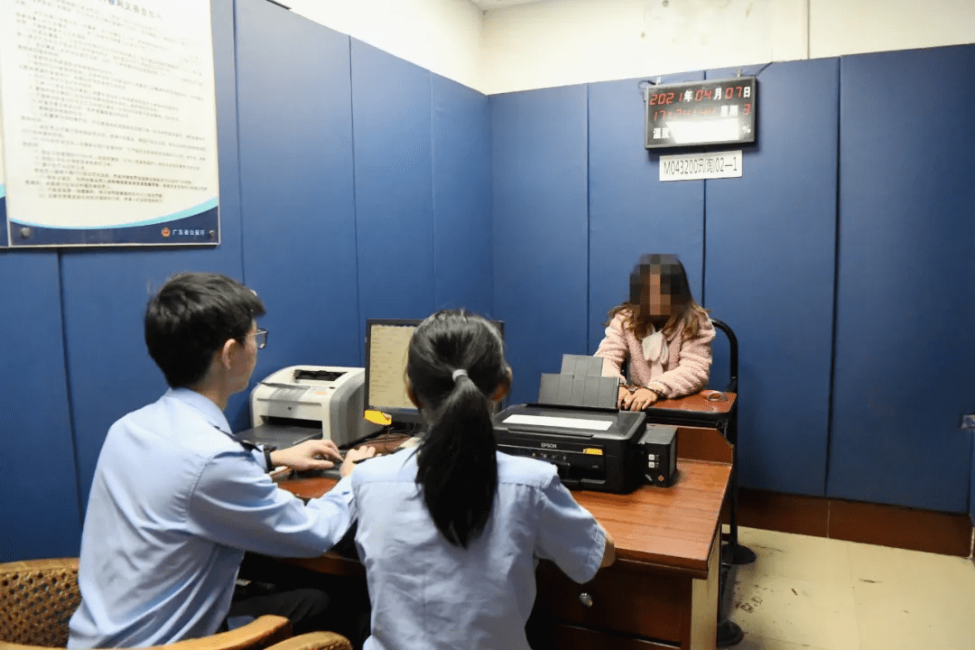 女子多次白天入室盗窃,五华警方破案追赃7万余元_赖某情