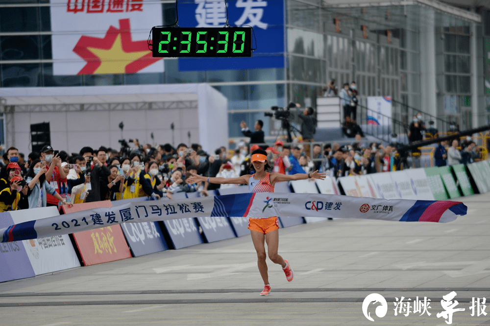 2021厦马冠军出炉!1.5万人激情奔跑!现场超燃