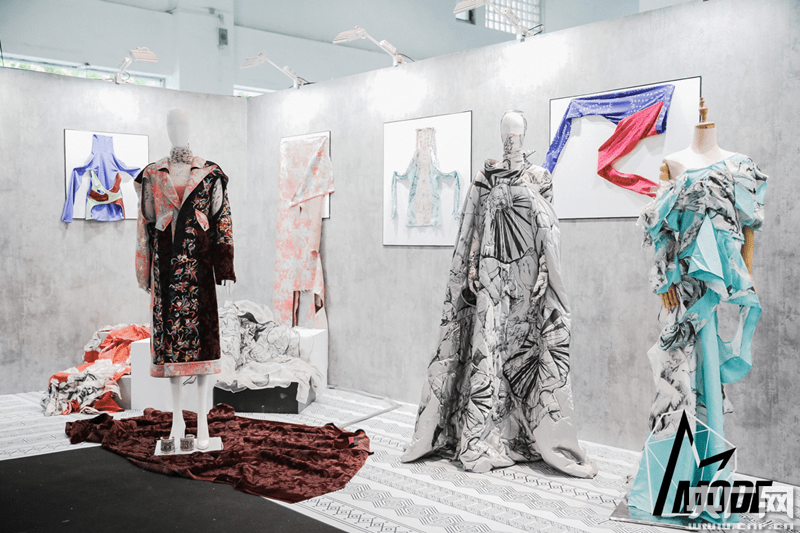 贵州锦绣黔坤苗绣主题展亮相上海时装周