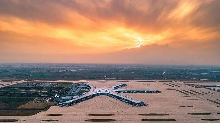 在最高等級4f級機場坐飛機啥感覺青島膠東國際機場迎首批體驗旅客