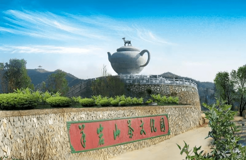 4月13日,到羊岩山赴一场"茶文化旅游节"之约