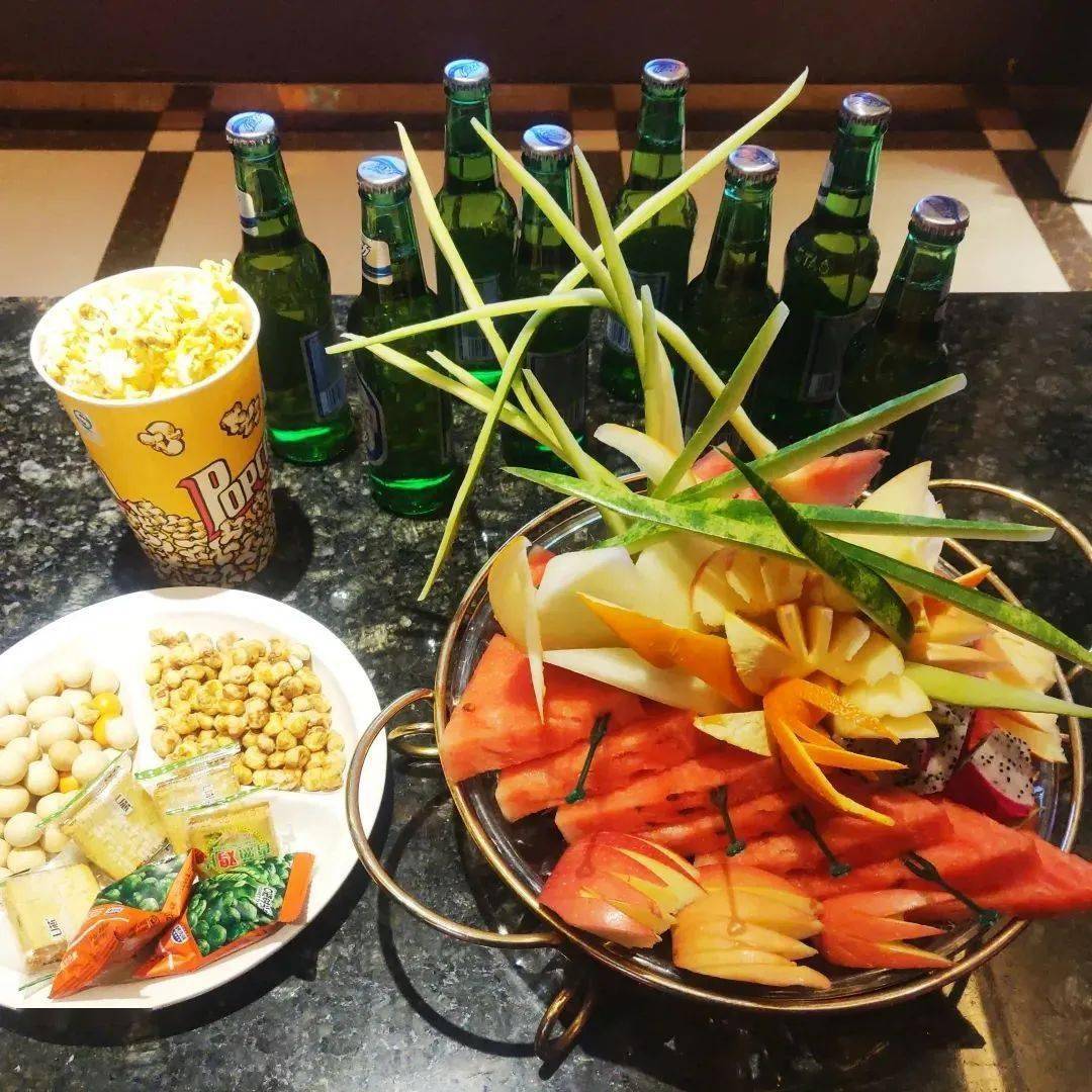 榆次八一饭店这家ktv299元周一至周五不限时包房不限自制饮料小吃拼盘