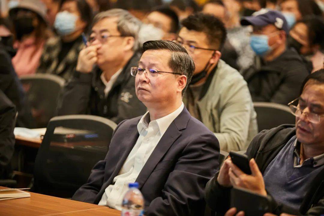 嘉定区文旅局党组书记,局长姚伟,上海韩天衡美术馆馆长顾工,党支部