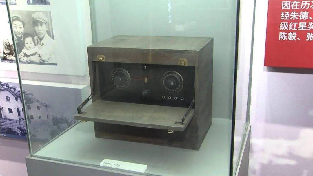 顺风耳王诤半部电台起家一生征战为民