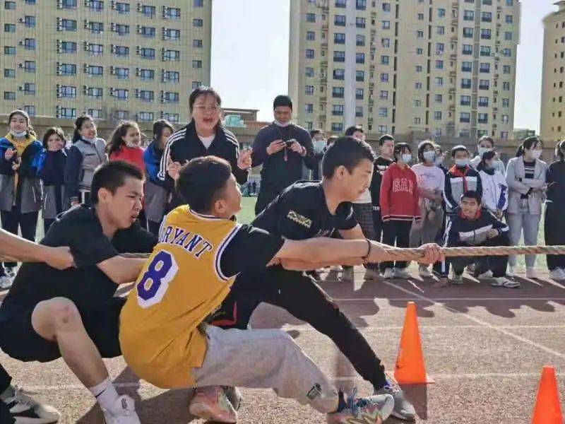 烏魯木齊八一中學克拉瑪依校區(克拉瑪依市第十六中學)黨史學習