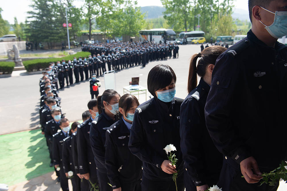 山东29岁女民警杨申因病逝世常忙到半夜胃部不适总忍着