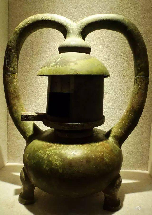 从南博《兄弟王》展出发:汉代青铜灯系列欣赏上篇