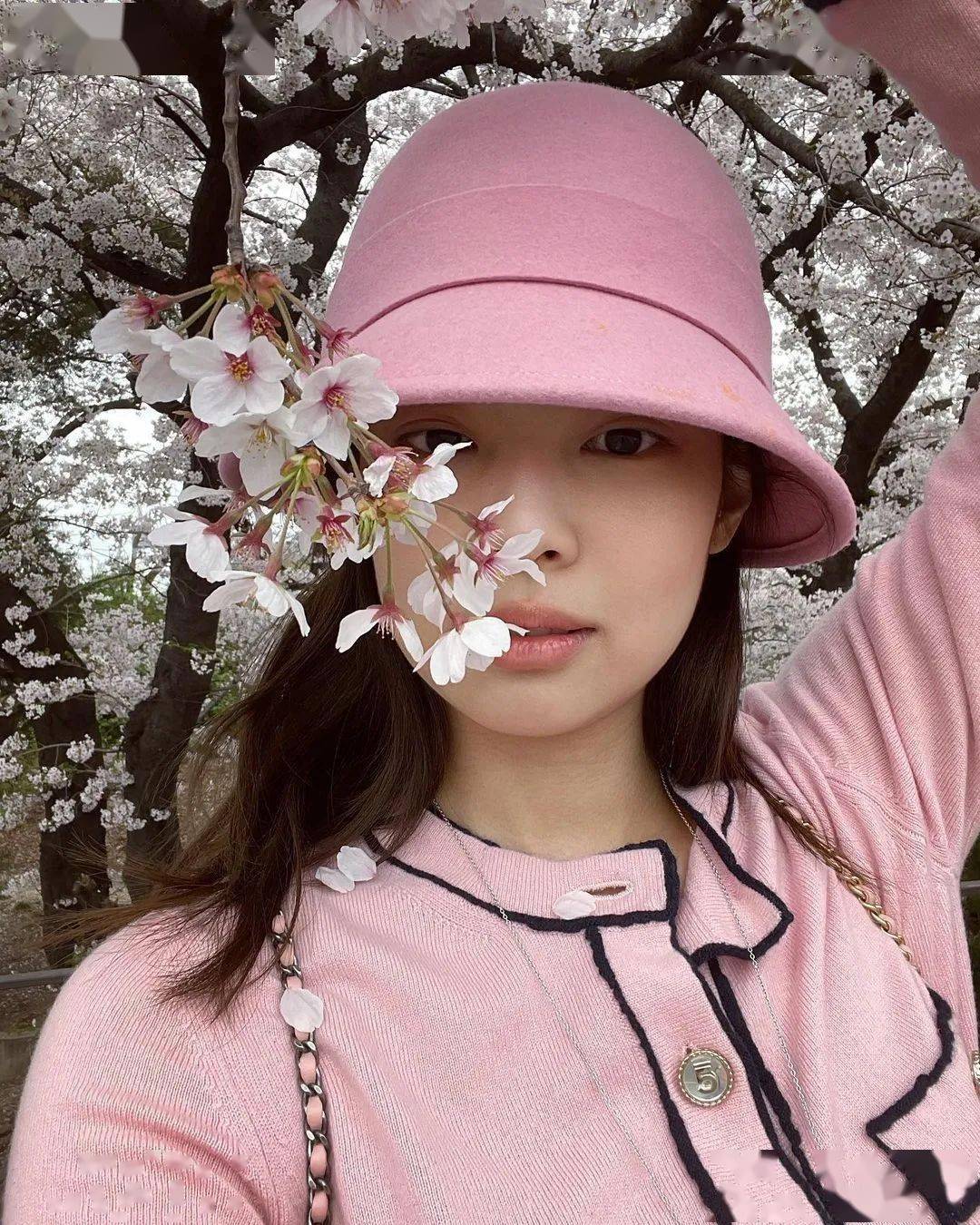 奇怪了欧阳娜娜为啥换什么发色都好看?