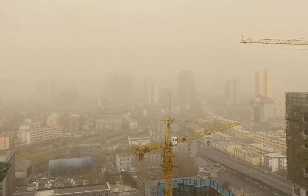 太原万柏林区雾霾图片