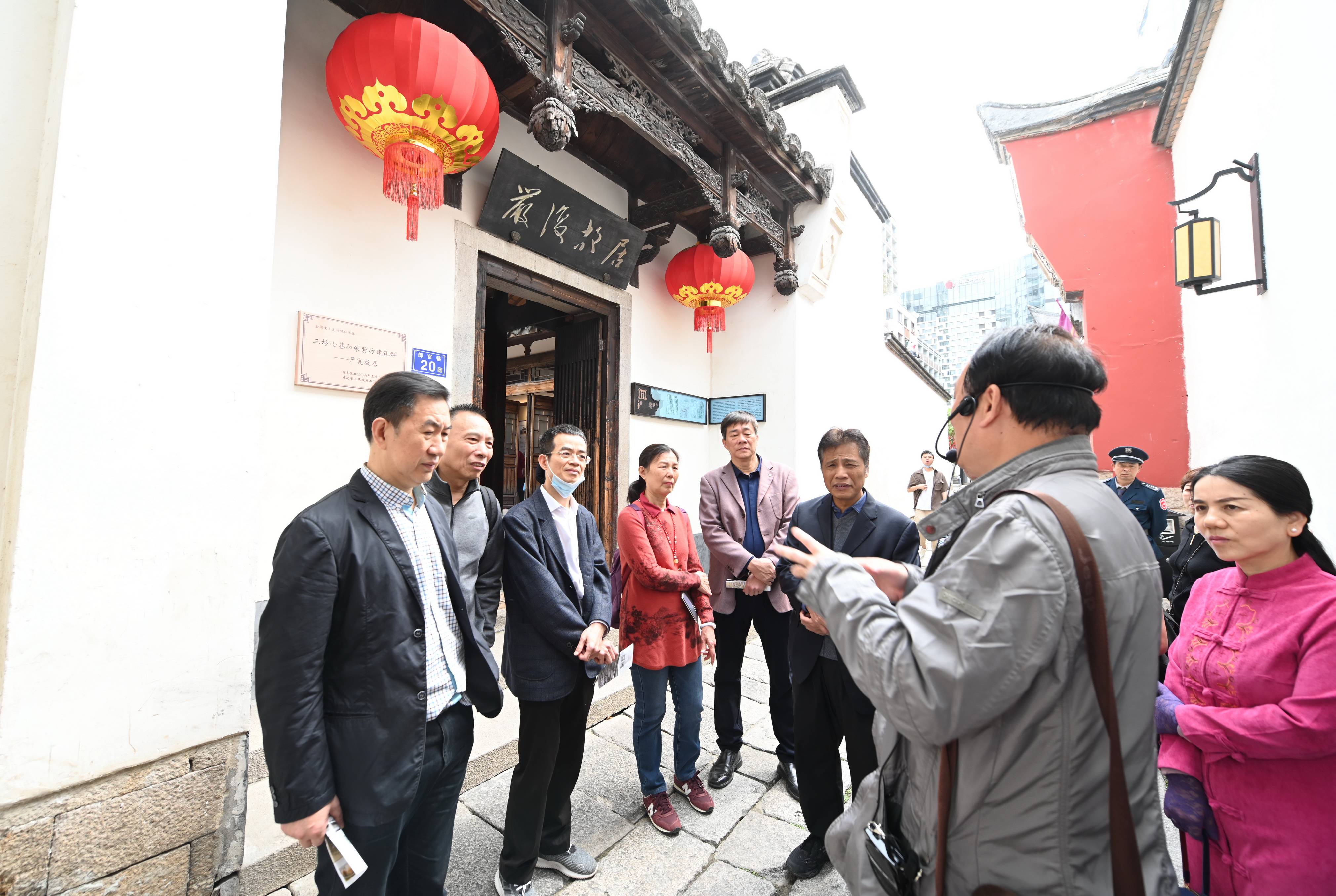 福州:多彩文化传坊巷_游客