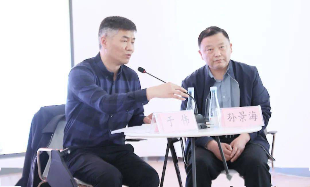 随后,阜阳市先进工作者,界首第一中学党委书记,副校长孙景海,安徽省