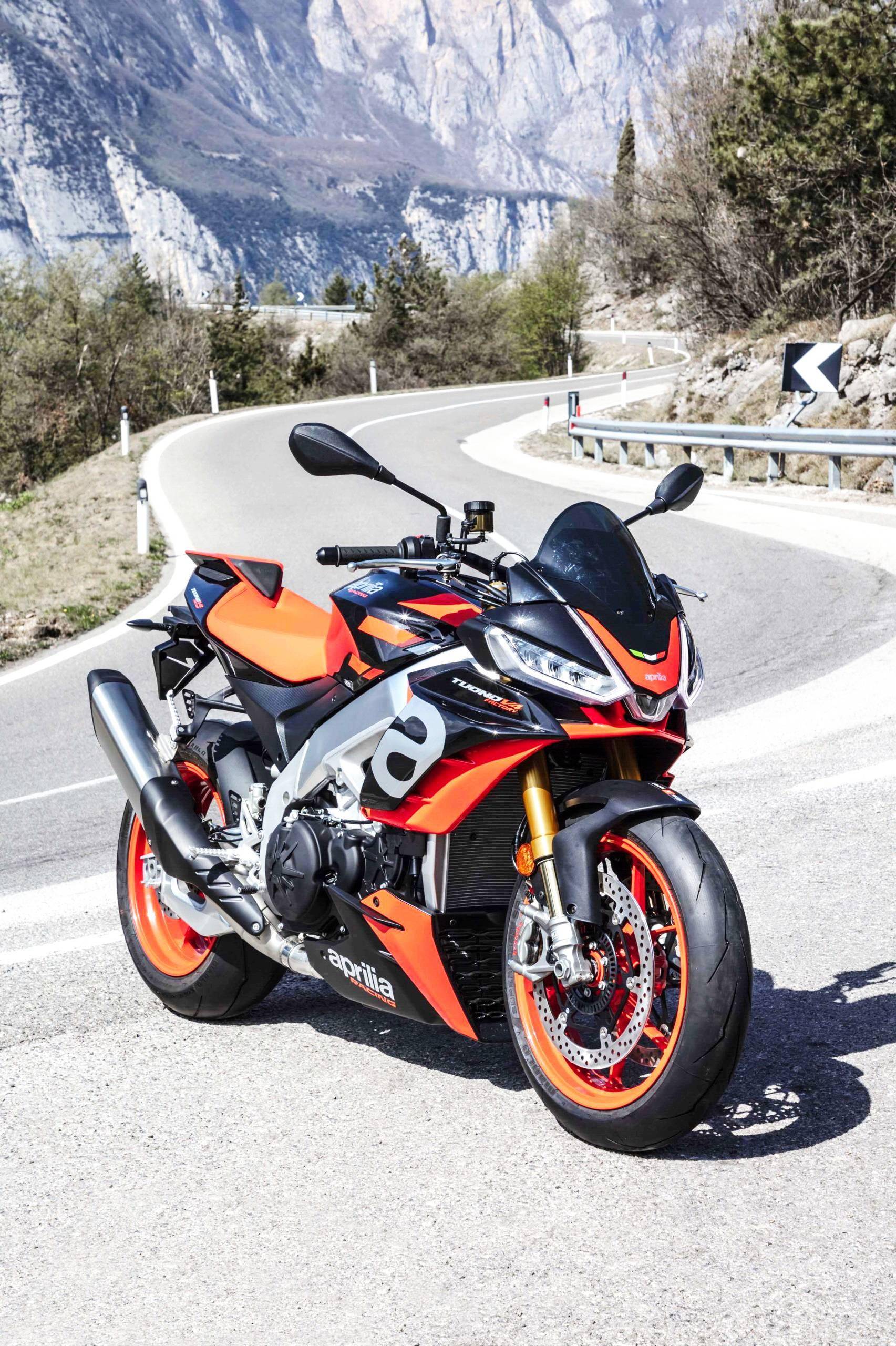 阿普利亚2021tuonov4factory户外特写