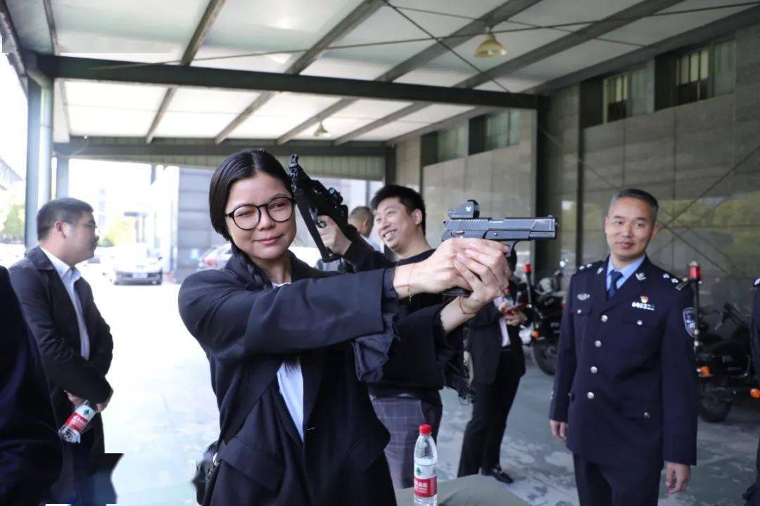 今天,桐乡公安来了一群"找茬"的人!
