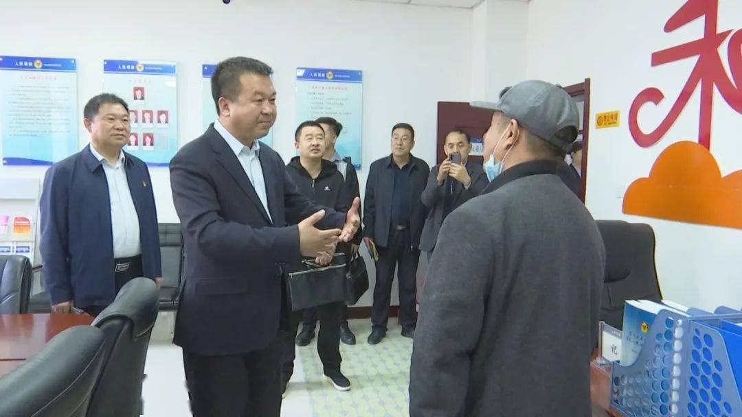 同心政法马洪海到县司法局督导调研政法队伍教育整顿工作