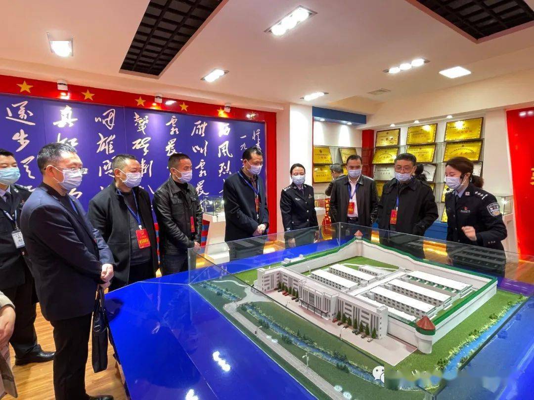 县区动态丨桐梓县人大常委会视察调研组到三所一院一校视察