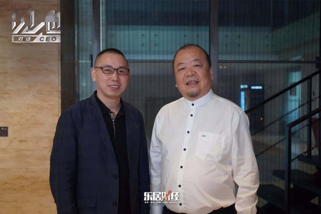花样年的"年"字,会成为时间与空间的一种记忆;而彩生活之所以把"多"字